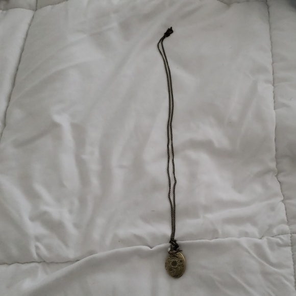 vintage gold locket - Picture 2 of 3